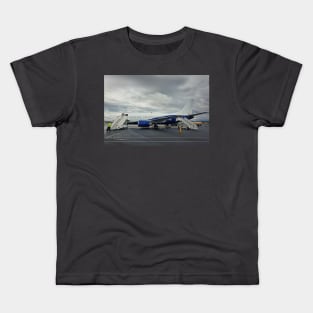 plane boarding Kids T-Shirt